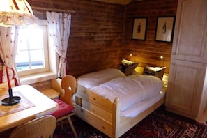 1 chambre, coffres-forts dans les chambres, draps fournis