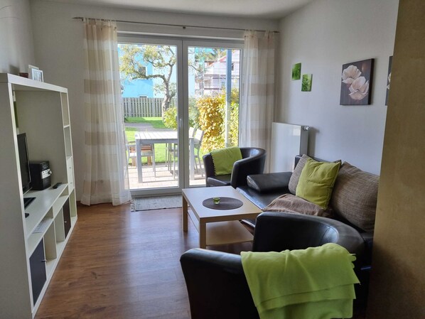 Unclassified image, 1 of 12, button