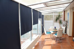 Unclassified image, 4 of 43, button