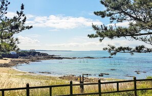 Plage à proximité, pêche sur place