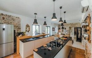 Kühlschrank, Herdplatte, Geschirrspüler