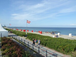 Una spiaggia nelle vicinanze