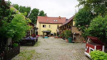 Enceinte de lâhĂ©bergement