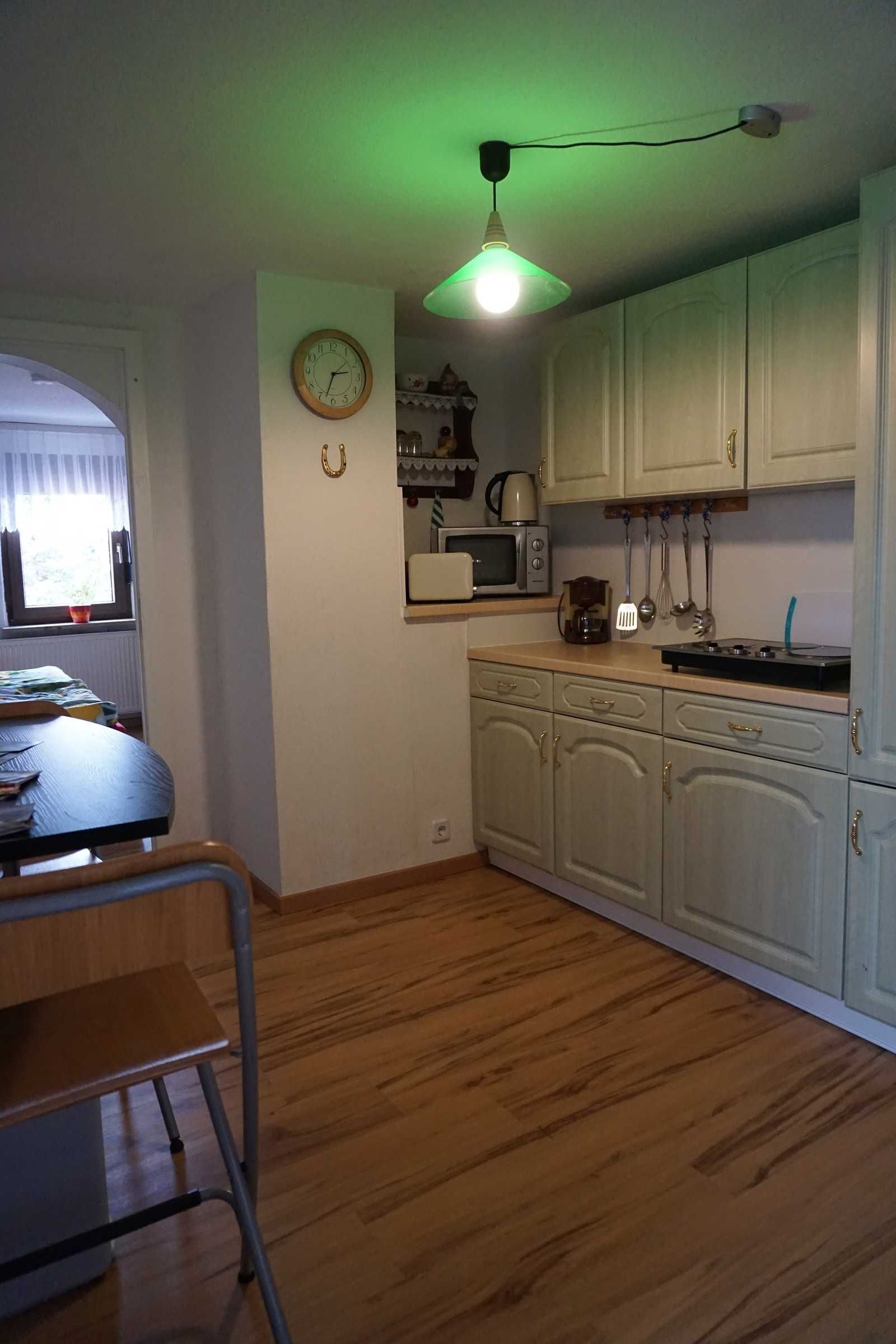 Kühlschrank, Mikrowelle, Hochstuhl