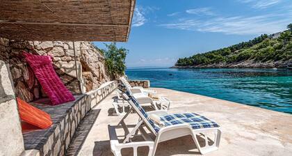 Nice apartment in Blato with kitchen