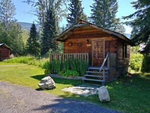 Hytte, 1 queensize-seng, fjellutsikt | Fasade