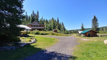 المنشأة من الخارج