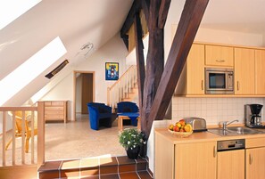 Køleskab, mikrobølgeovn, ovn, opvaskemaskine