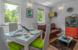 Dining - Amazing home in Krizisce with kitchen (Krizisce)