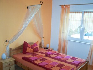 2 chambres, lit de bébé portatif, Wi-Fi, literie fournie