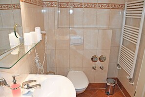 Unclassified image, 2 of 27, button