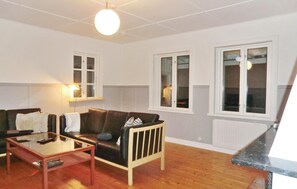 Fireplace, DVD player, stereo - 2 bedroom stunning home in Höör (Höör)