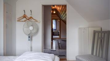 2 bedrooms