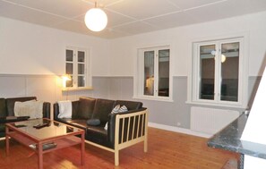 Kamin, DVD-Player, Stereoanlage