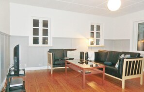 Fernseher, Kamin, DVD-Player, Stereoanlage