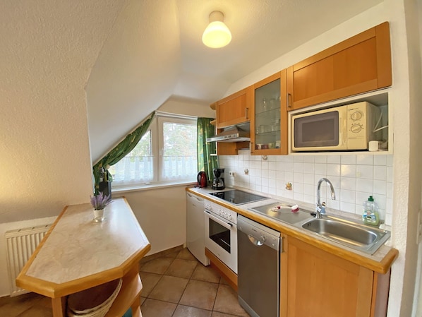 Fridge, microwave, oven, dishwasher