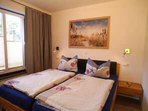 2 bedrooms, in-room safe, travel cot, WiFi