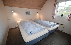 6 bedrooms, travel cot, free WiFi