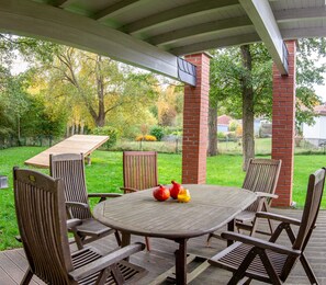 Unclassified image, 2 of 19, button