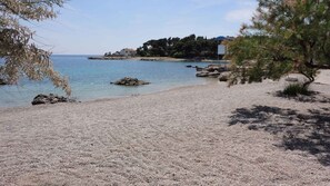 Tæt på stranden