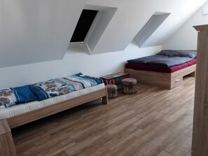 3 Schlafzimmer, Reisekinderbett, WLAN