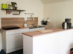 Unclassified image, 2 of 10, button