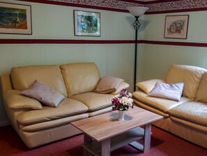 Unclassified image, 4 of 10, button