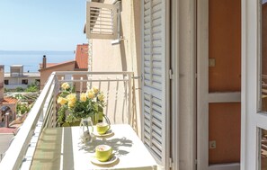 Property grounds - Lovely apartment in Makarska with WiFi (Makarska)