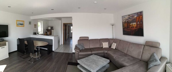 Unclassified image, 1 of 7, button