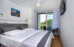 4 chambres, coffre-fort, lit de bébé portatif, accès au Wi-Fi (inclus)