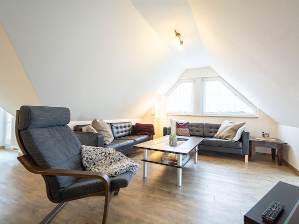 Unclassified image, 1 of 29, button