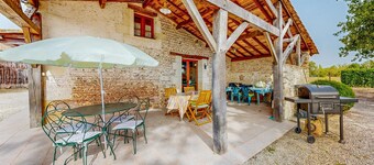 Stunning home in St Pierre d'Eyraud