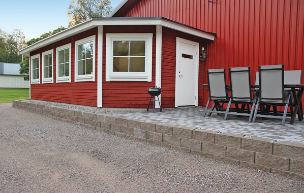 Outdoor dining - 2 bedroom lovely apartment in Habo (Habo)