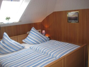 2 chambres, lit parapluie, Wi-Fi, draps fournis