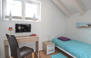 2 Schlafzimmer, Reisekinderbett