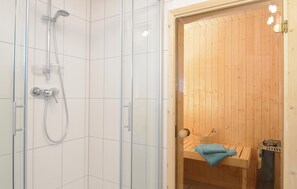 Shower - Nice home in Süssau/Ostsee with sauna (Süssau/Ostsee)