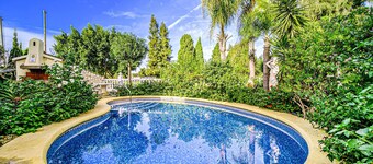 Smukt hjem i Oliva med swimmingpool