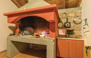 Property grounds - Beautiful home in Krusevo (Krusevo)