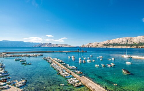 2 bedroom gorgeous home in Baska