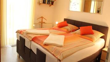 1 Schlafzimmer, Bügeleisen/Bügelbrett, Bettwäsche