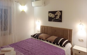 4 slaapkamers, reisbedje, gratis wifi, beddengoed