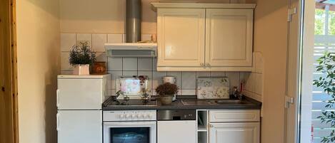 Fridge, oven, dishwasher, toaster