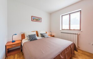 3 makuuhuonetta, ilmainen Wi-Fi, vuodevaatteet