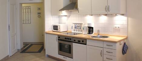 Réfrigérateur, micro-ondes, four, lave-vaisselle