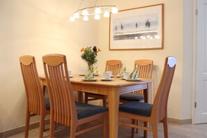 Unclassified image, 2 of 10, button