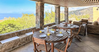 Beautiful home in Perdika with WiFi