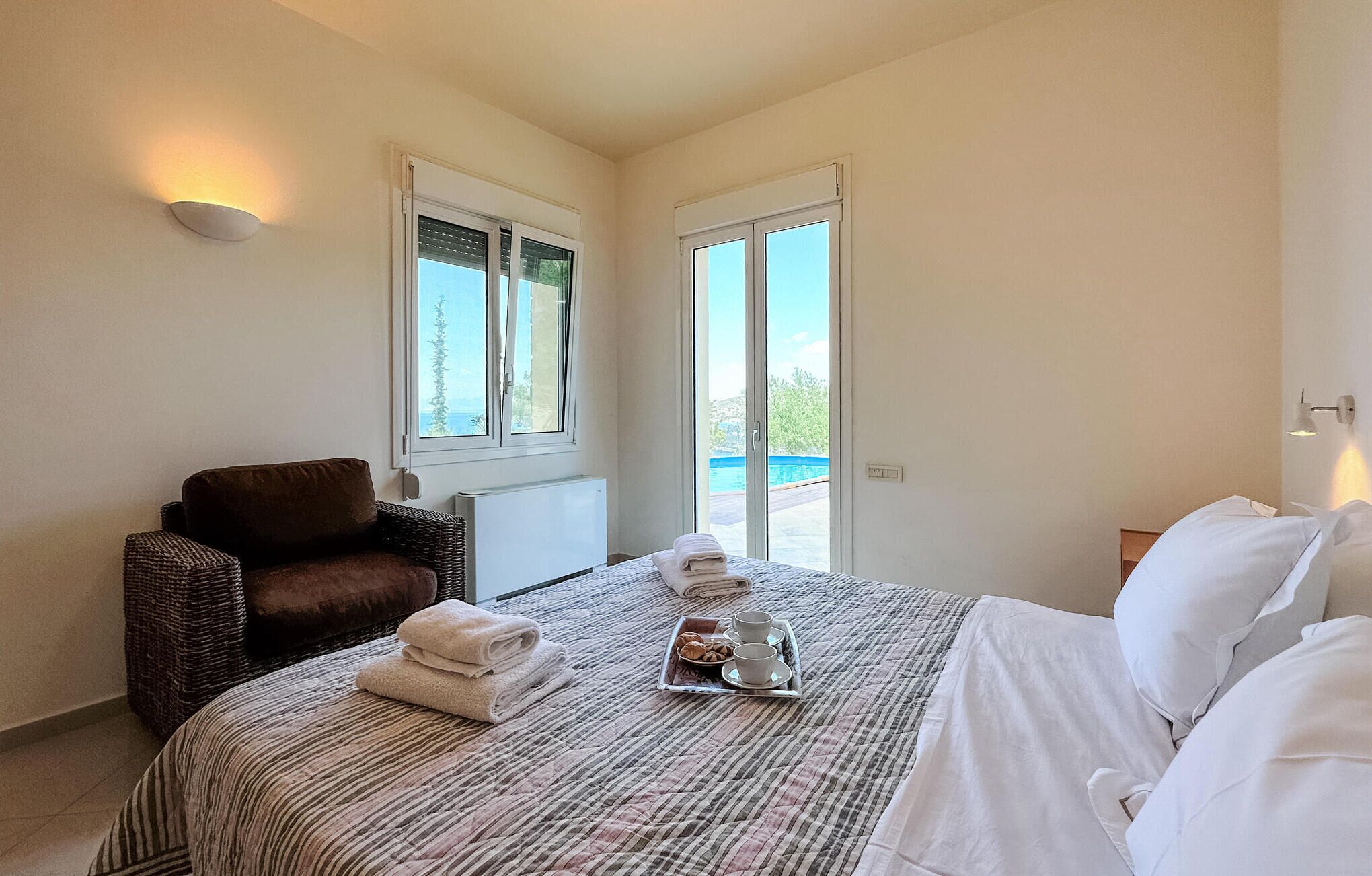 6 chambres, lit parapluie, Wi-Fi gratuit, draps fournis