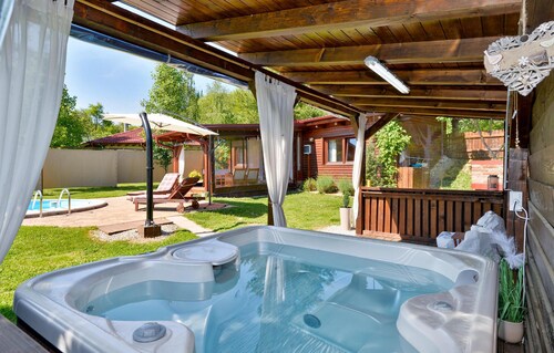 Awesome home in Lopatinec with sauna