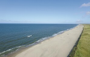 Nær stranden og fisking
