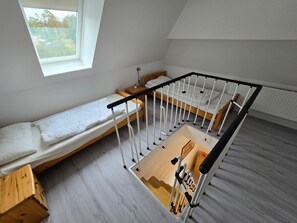 2 bedrooms, travel crib, WiFi, bed sheets